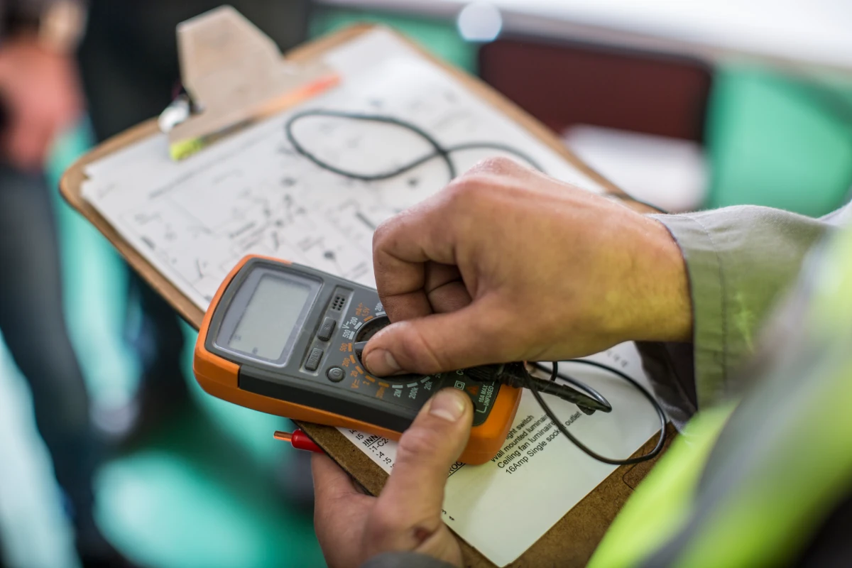 Badania i pomiary instalacji fotowoltaicznych i elektrycznych – ITS Energy